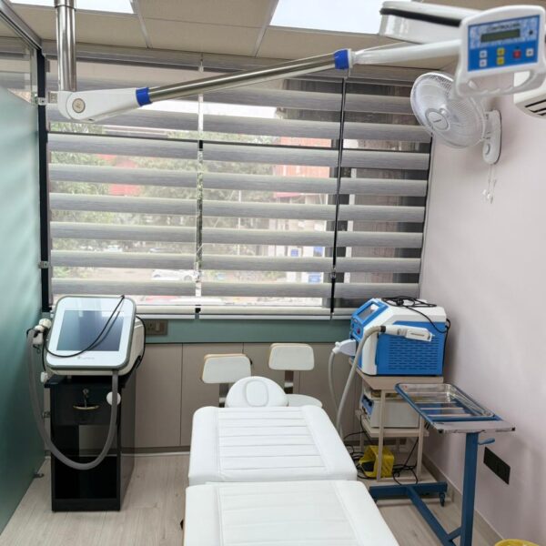 Modern procedure room at Skin and Sculpt Chandigarh for dermatology and aesthetic treatments